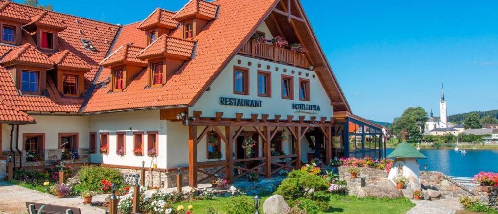Hotel Leyla Фримбурк Екстериор снимка
